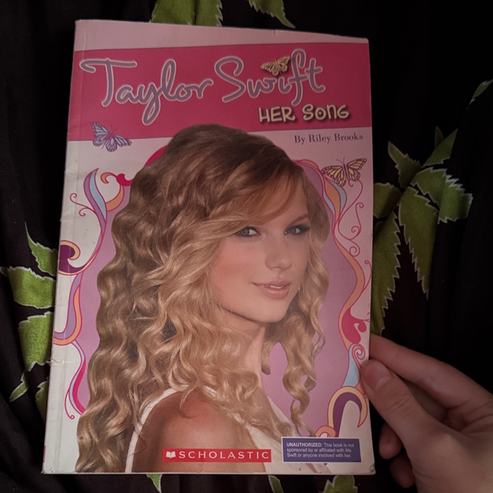 taylor swift book
